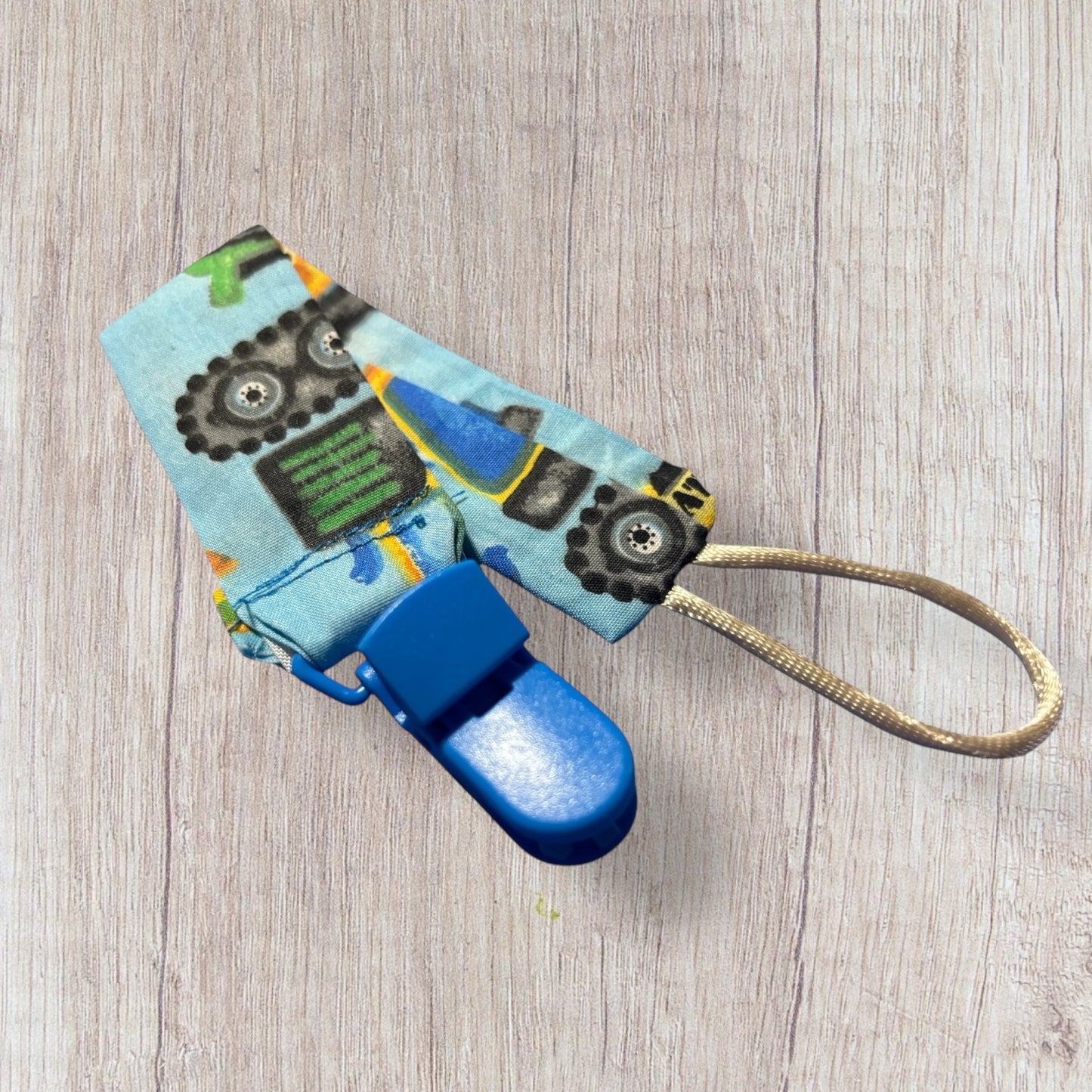 Little Birdy Yellow & Green Construction Dummy Chain